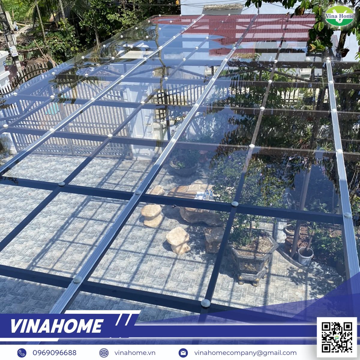 Công trình mái sân trắng trong nhà dân