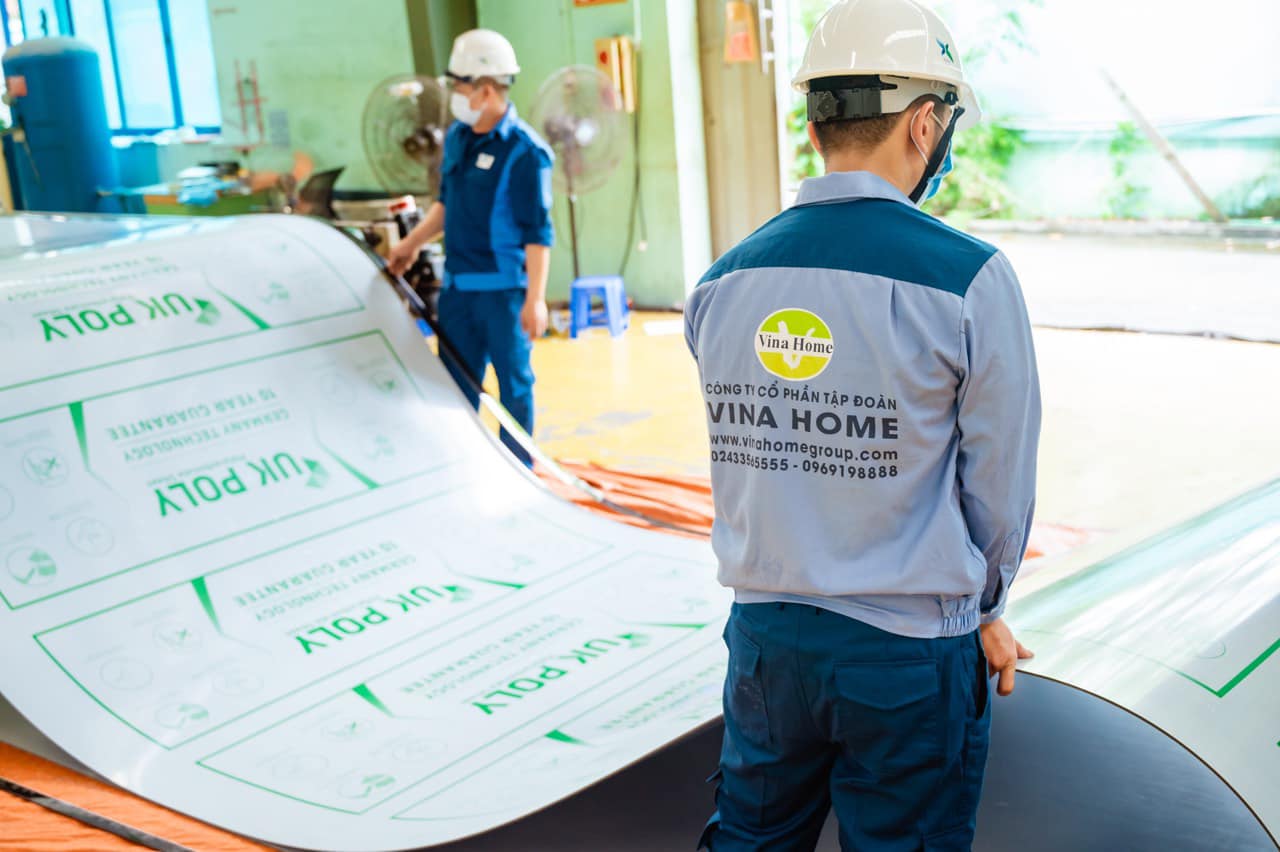 Vinahome sản xuất tấm lợp lấy sáng Poly